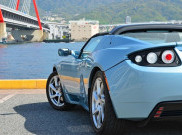 Tesla akan Rilis Roadster Terbaru