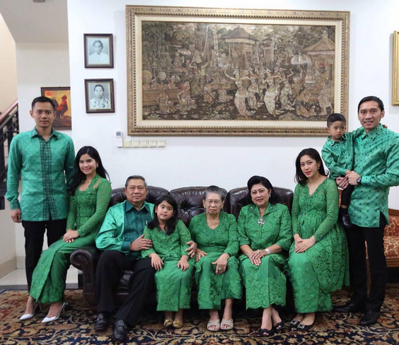 Puitis, SBY Beri Wejangan untuk Anak-anaknya