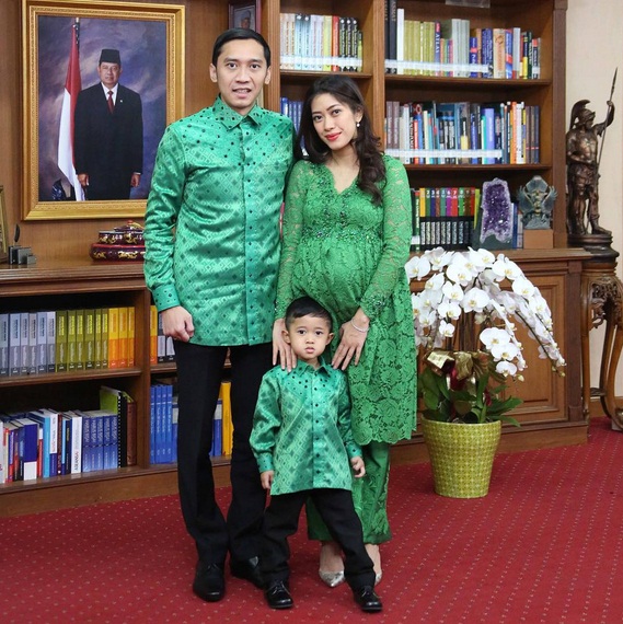 Hamil Besar, Aliya Rajasa Tampil Mempesona Saat Lebaran
