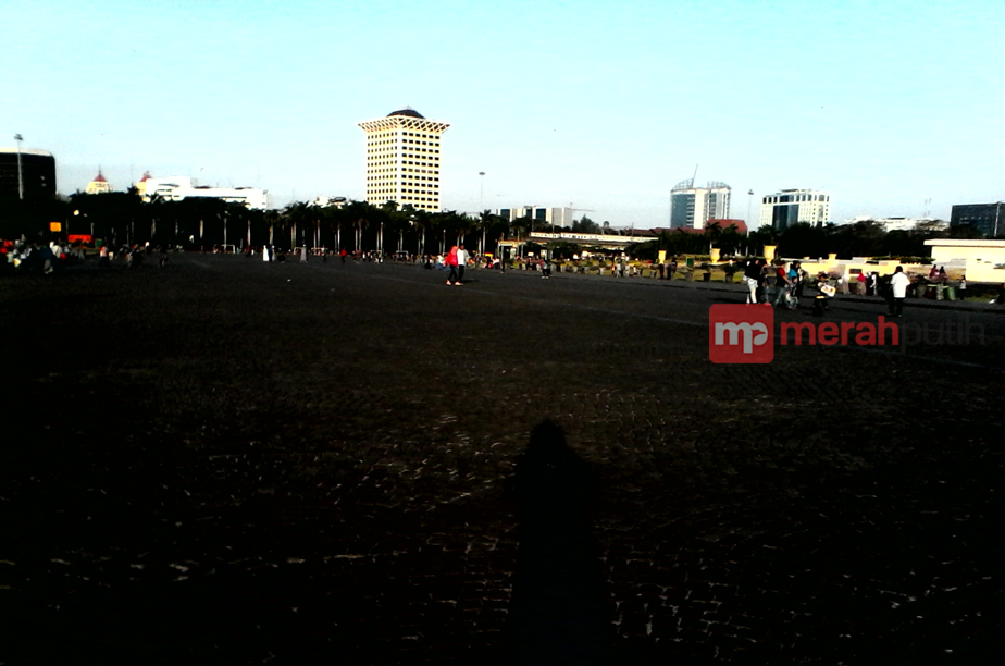 Libur Lebaran Silang Monas Bersih dari PKL
