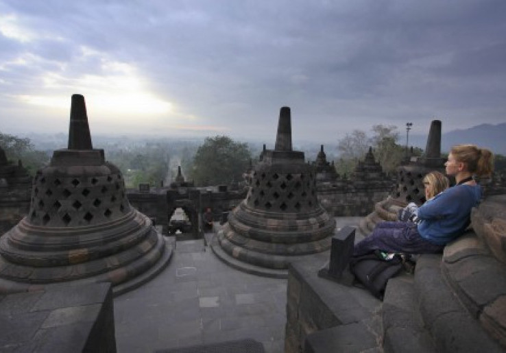 Suka Berwisata ke Bangunan Suci, Perhatikan 5 Hal Berikut!