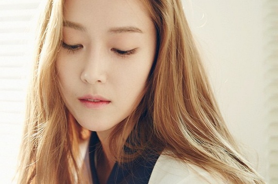 Taeyeon Tuai Kritik Haters, Jessica Jung Katakan Itu Karma