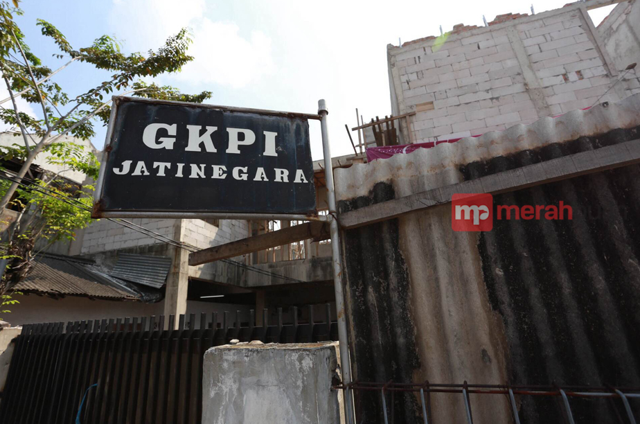 25 Juli Bangunan Gereja GKPI Dibongkar