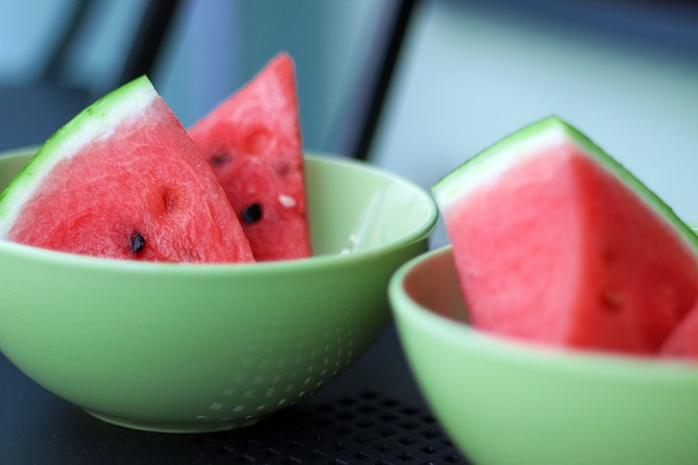 Jalani Diet Sehat dengan Mengonsumsi Buah Semangka