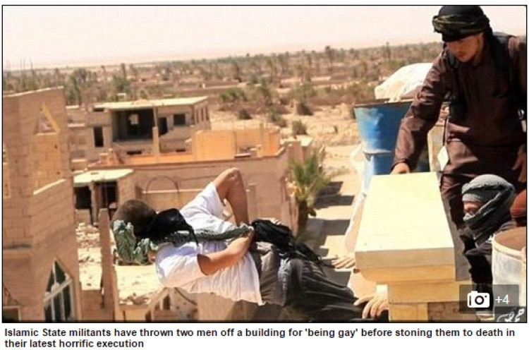 ISIS Lempar Pasangan Gay dari Atap Gedung