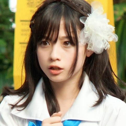Kanna Hashimoto dan Mayu Watanabe Jadi Idol Paling Cute di Jepang