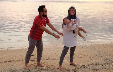Liburan Seru Shireen Sungkar dan Keluarga di Gili Trawangan