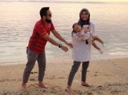 Liburan Seru Shireen Sungkar dan Keluarga di Gili Trawangan