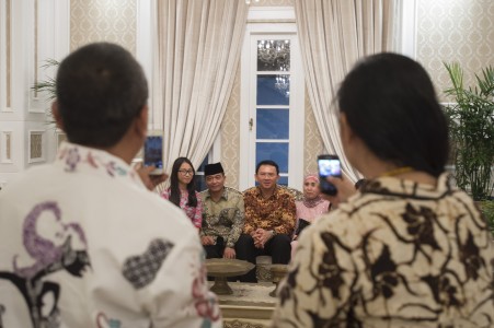 Jelang Pilgub 2017, Ahok Dinilai Cari Dukungan Militer