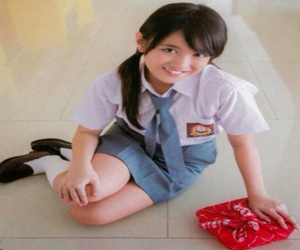 Nabilah JKT48 Galau di Hari Pertama Sekolah