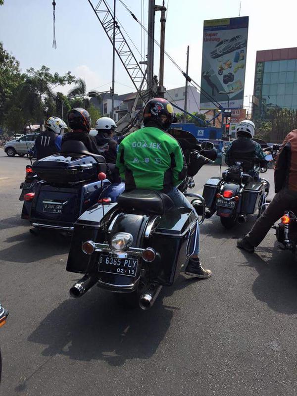 Pengemudi Go-Jek Pakai Harley Hebohkan Media Sosial