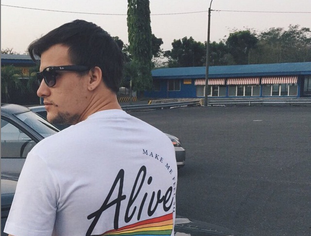 Curhatan Hati Stuart Collin Melalui Foto di Instagram