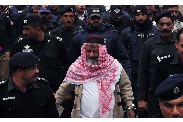 Polisi Menembak Mati Pemimpin Lashkar-e-Jhangvi