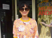  Dapat Gelar Sarjana Hukum, Jupe Siap Bela Wanita dan Anak-anak
