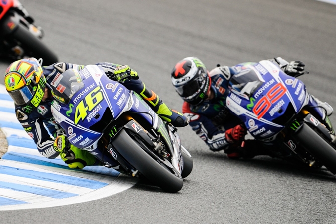 Strategi Valentino Rossi Redam Laju Jorge Lorenzo