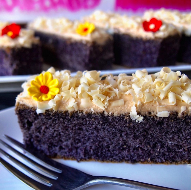 Bolu Ketan Hitam Panggang ala Farah Quinn