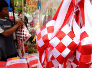 Penjaja Bendera Musiman Raup Laba Rp2 Juta per Hari