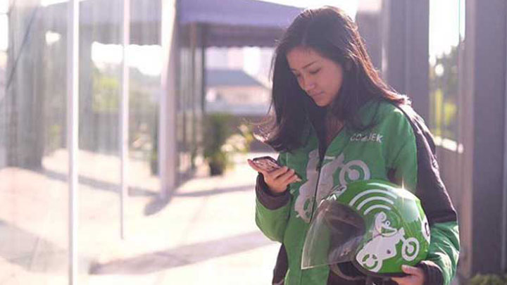 Mengenal Lebih Dekat Eugenie Patricia, 'Pengemudi' GoJek Super Cantik