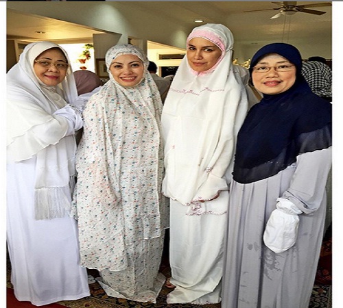 Sejak Mualaf Sophia Latjuba Dekat Dengan Keluarga