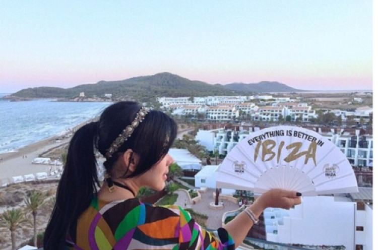 Keseruan Syahrini Rayakan Ulang Tahun di Ibiza
