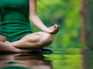 Gerakan Yoga Sederhana yang Bisa Mengatasi Nyeri saat Menstruasi