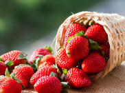 Atasi Masalah Gigi Kuning dengan Buah Strawberry