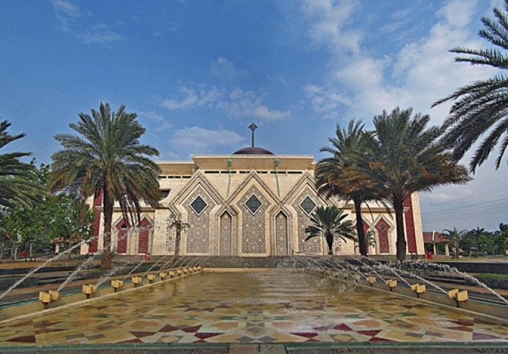 Masjid At Tin Ungkapan Syukur dan Cinta Anak Cucu Presiden Soeharto