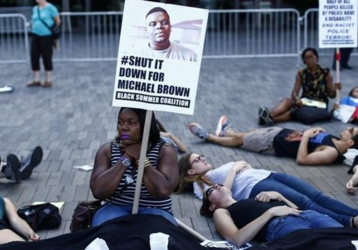Warga Ferguson Peringati 1 Tahun Tewasnya Michael Brown