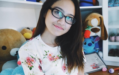 Antusias Fans Jelang Ulang Tahun Salshabilla Adriani