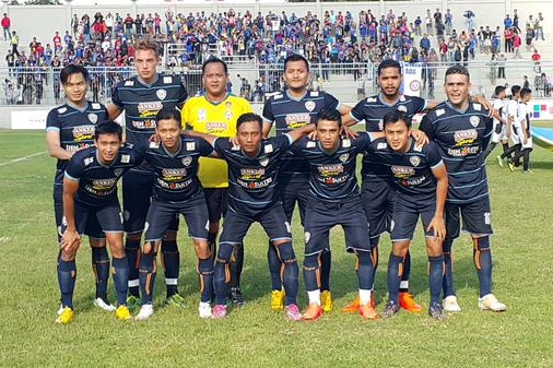 Arema Sampaikan Duka Mendalam Wafatnya Sinyo Aliandoe