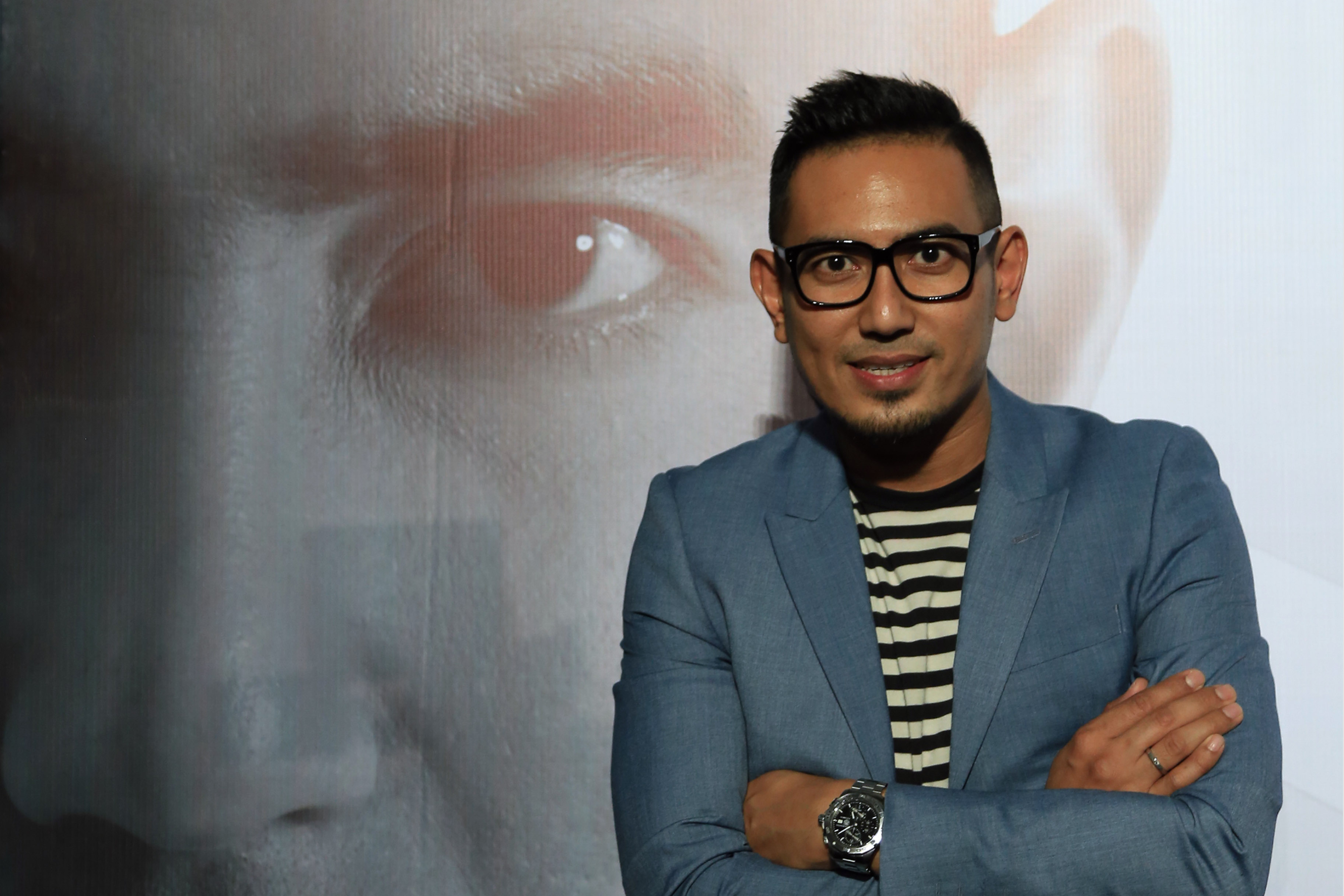 Rio Febrian Gelar Konser 'Love 15 Rio Febrian Romantic Concert'