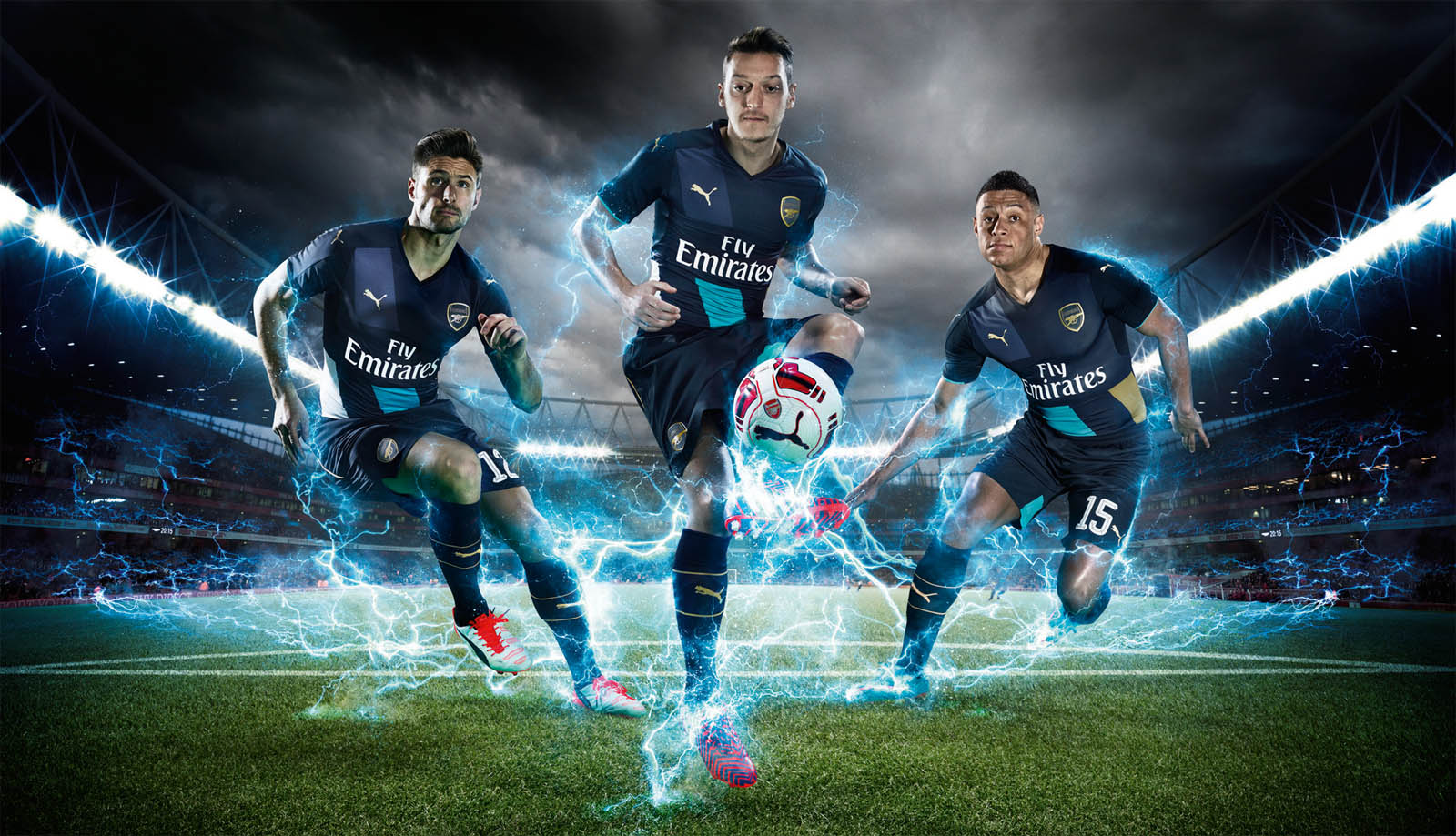 Arsenal Luncurkan Jersey Ketiga 2015/16