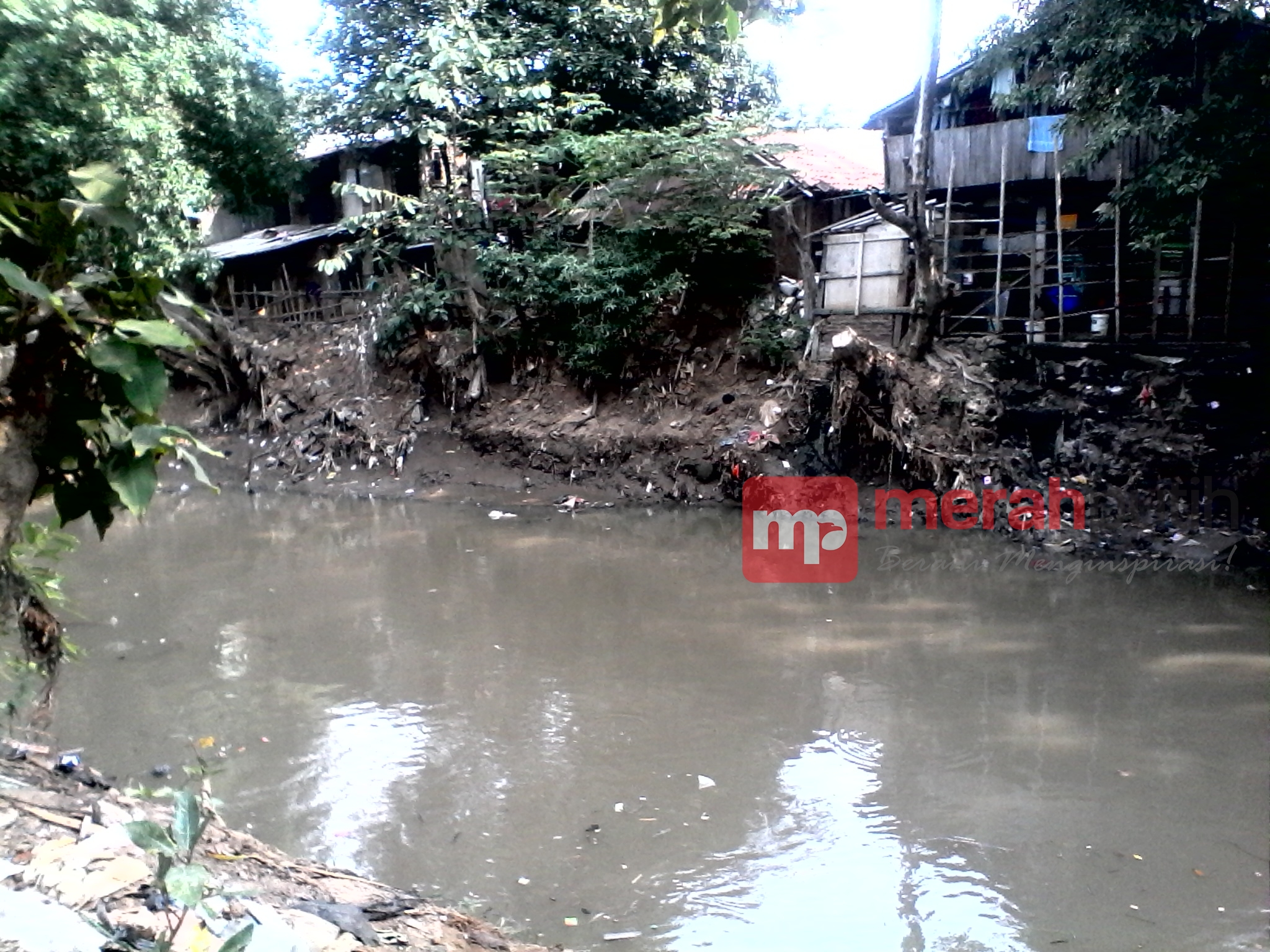 Normalisasi Ciliwung Akan Gusur 90 Hektar Lahan di Bantaran