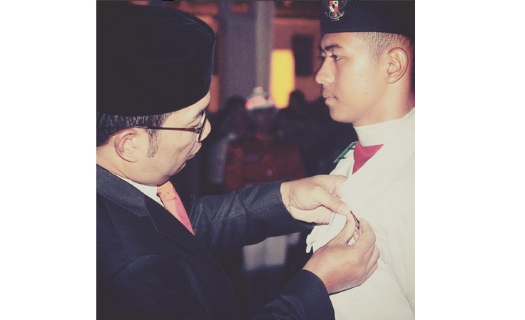 Ridwan Kamil Kukuhkan Paskibraka Kota Bandung