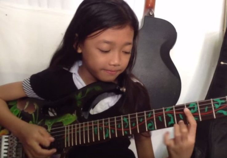 Ayu Gusfanz, Gitaris Cadas Berusia 10 Tahun Gegerkan Dunia Maya