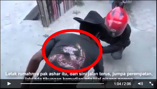  Geger, Pria Kenakan Baju Berlogo Mirip Palu Arit