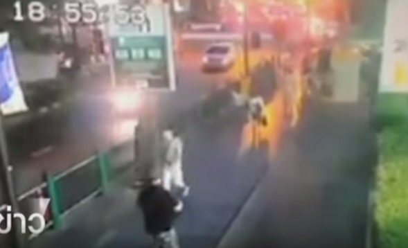 Mengerikan, Video Detik-Detik Ledakan Bom di Kuil Bangkok 