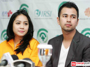 Raffi Berikan Gigi Kado Cincin Berlian Bertema 'Spring'