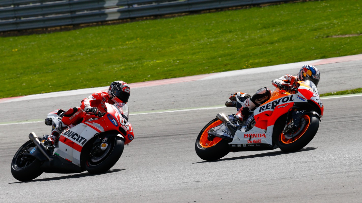 Duel Sengit Dani Pedrosa dan Andrea Dovizioso di GP Brno