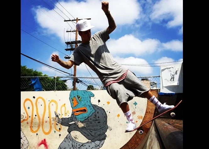Justin Bieber Pamer Skill Skateboard di Instagram