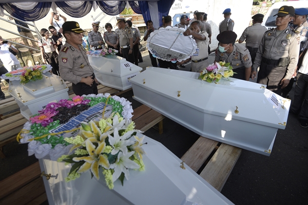 Penyerahan Jenazah Korban Trigana Air