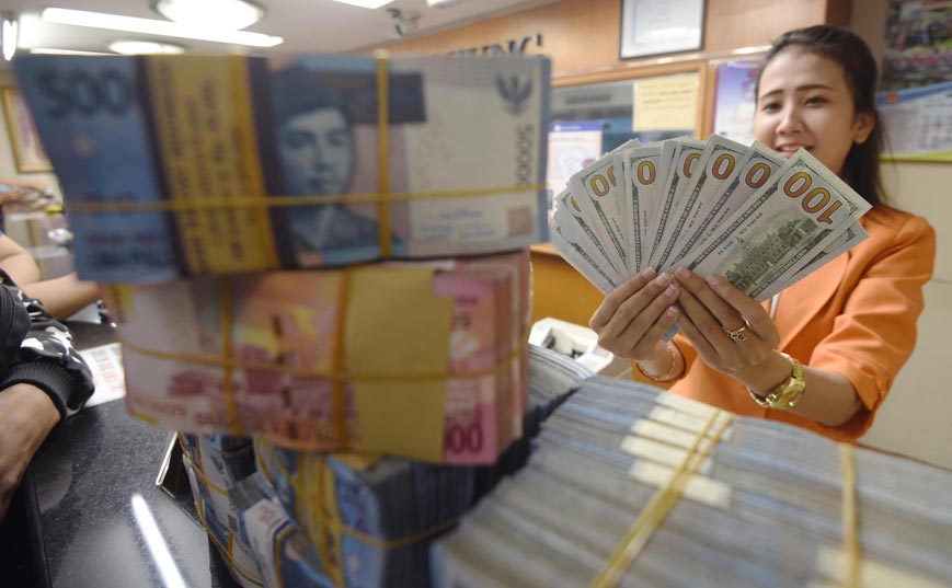 Mirip Nomor Telepon Restoran Cepat Saji, Kurs Rupiah Ditutup Rp14.050 per Dollar AS