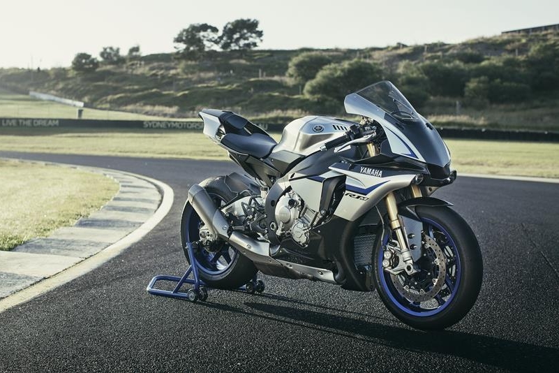 All New Yamaha YZF-R1 dan YZF-R1M Resmi Meluncur di Indonesia