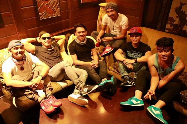 Band Repvblik Pernah Manggung Dibayar Nasi Kotak dan Air Mineral