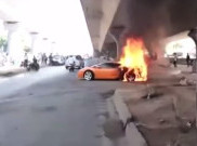 Heboh, Supercar Bernilai Miliaran Rupiah Terbakar di Pusat Kota