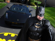 'Batman' Meninggal Dunia
