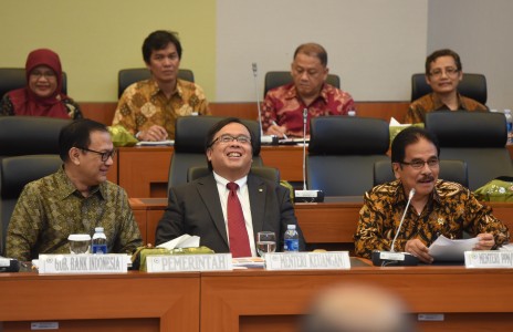 Pengesahan APBN 2016 Ditunda