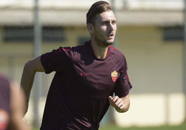 Bek Anyar Roma Tak Gentar Hadapi Juventus