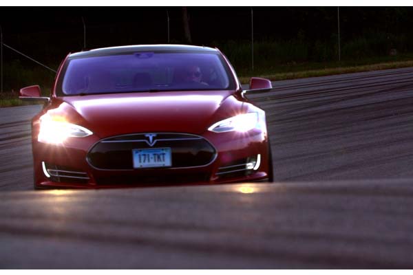 Tesla Model S Pecahkan Rating Majalah Consumer Report