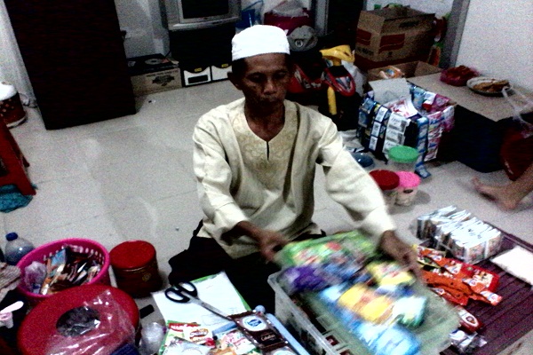 Warga Kampung Pulo Ramaikan Suasana Rusunawa Jatinegara